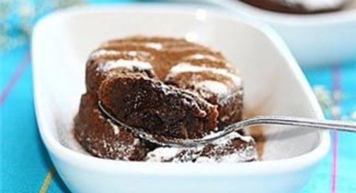 Горячий шоколадный пирог
