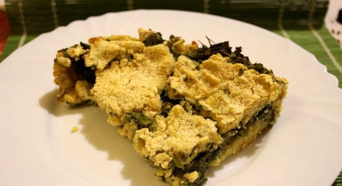 Кукурузный пирог с сыром и зеленью