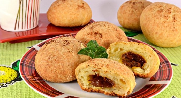 Творожные булочки со сгущенкой