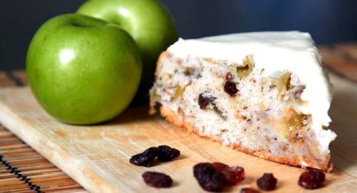 Пирог с заварным кремом и яблоками