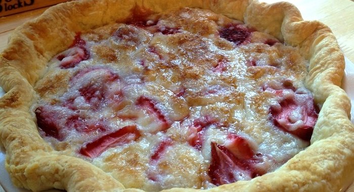 Пирог со сметанной заливкой