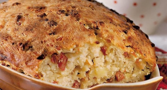 Пирог со шкварками