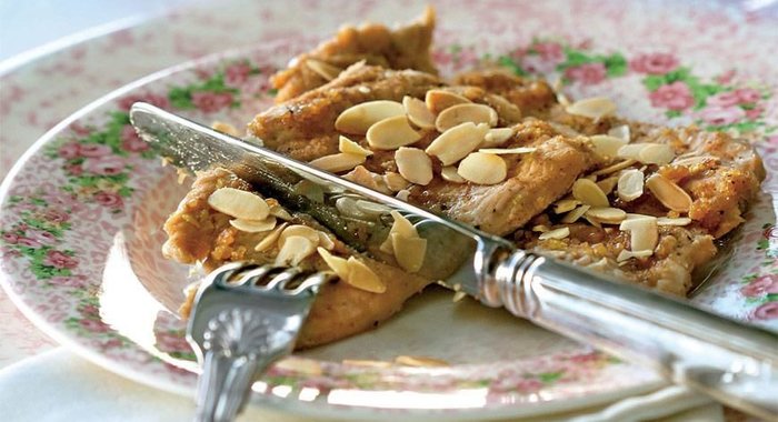 Грудка индейки с финиками и картофельным пирогом