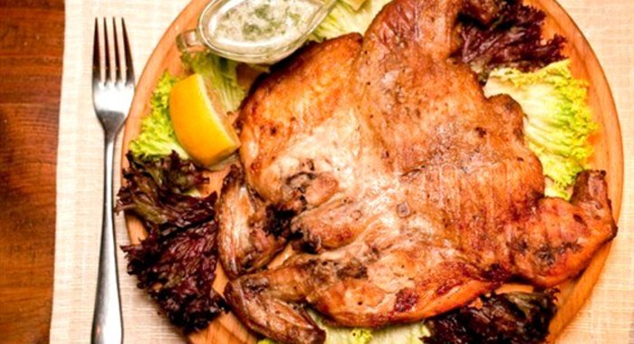 Цыпленок табака с чесночным соусом