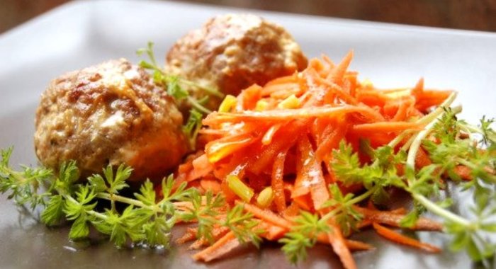 Тефтели с луком и морковью