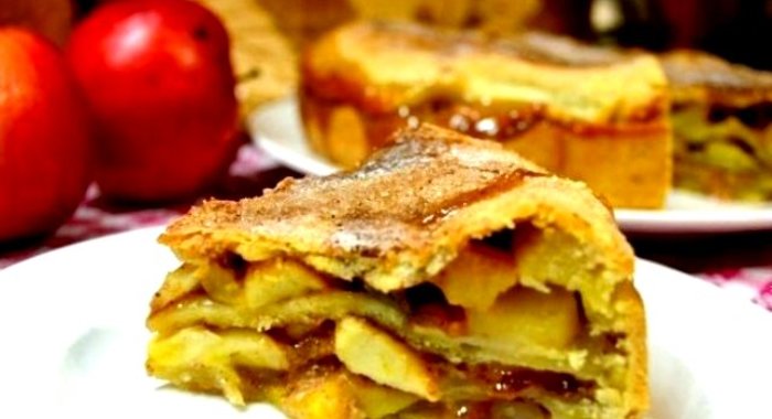 Яблочный пирог в духовке
