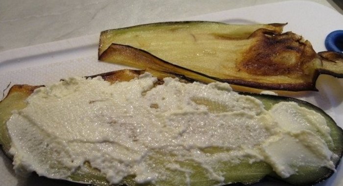 Баклажаны с чесночно-майонезным соусом