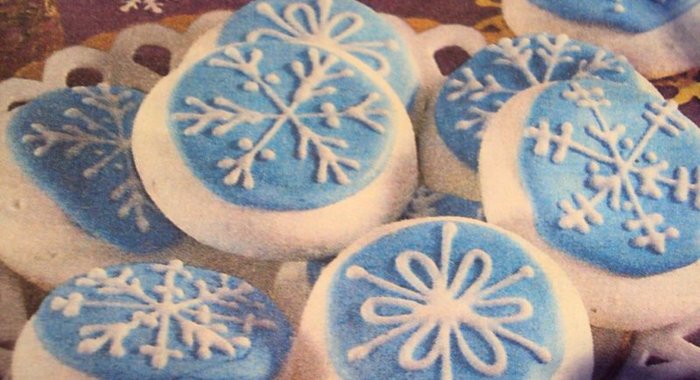 Меренги «Снежинки» в глазури