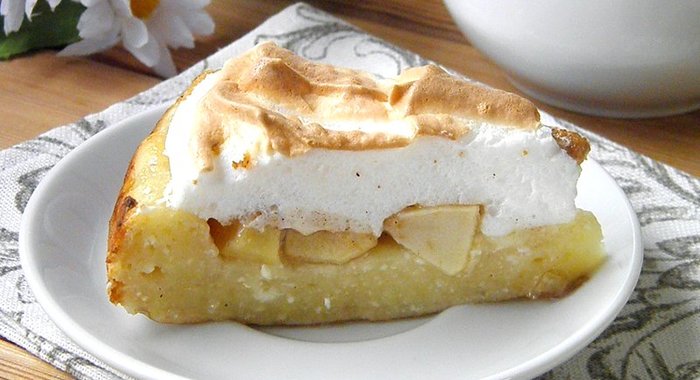 Яблочный пирог на творожном тесте