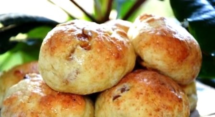 Творожные булочки с черешней