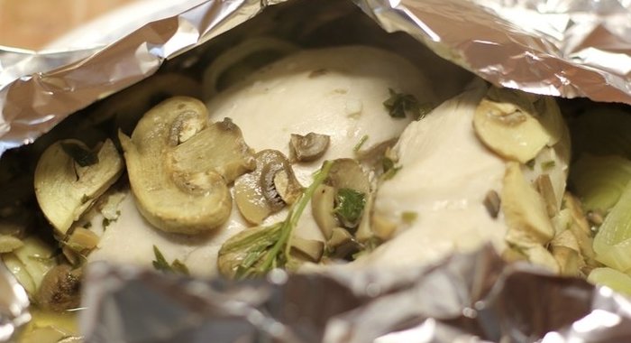 Куриная грудка с шампиньонами