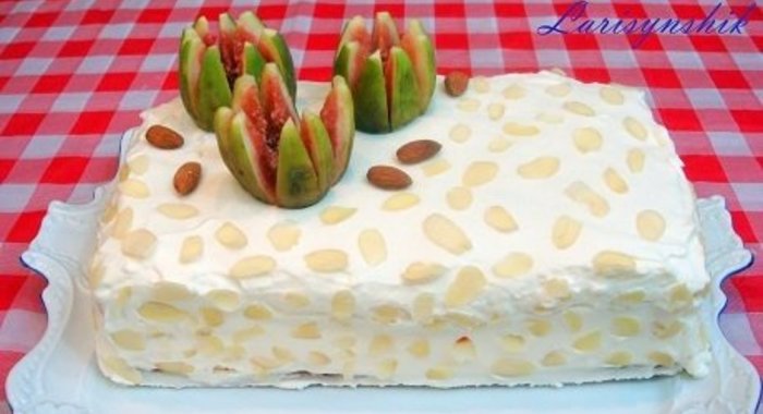 Пляцок Цветок Лотоса с миндалем и инжиром