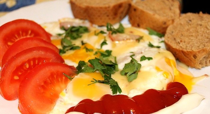 Яичница с сыром плавленным