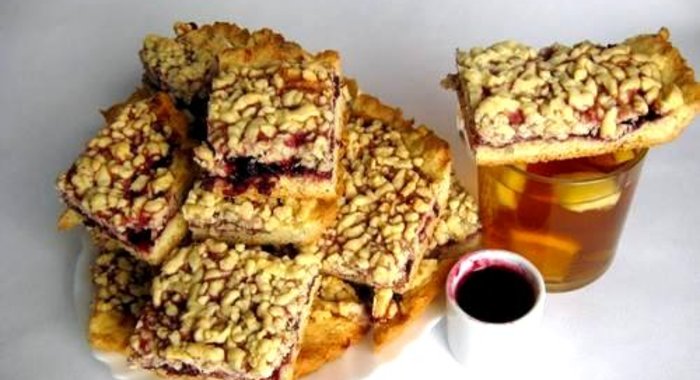 Тертый пирог с джемом