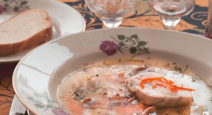 Суп с фарфель и шампиньонами