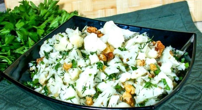 Салат с цветной капустой