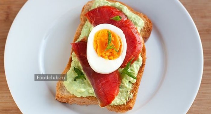 Тост с авокадо и копчёной неркой