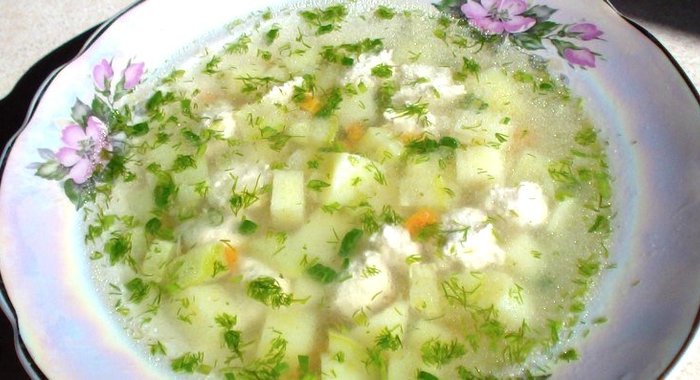 Картофельный суп с куриными фрикадельками