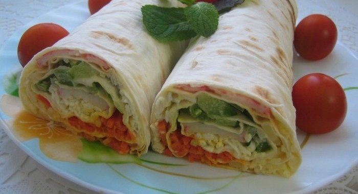 Цветной рулет из лаваша