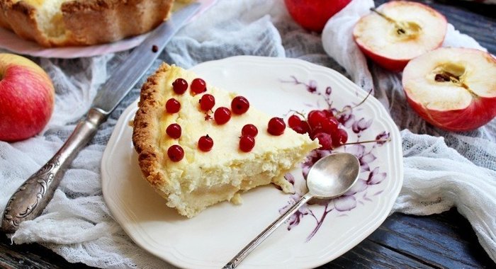 Творожный пирог с яблоками