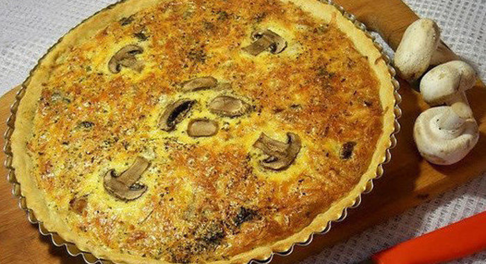 Пирог с курицей и шампиньонами