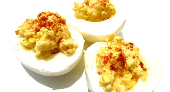 Фаршированные яйца с горчицей и майонезом