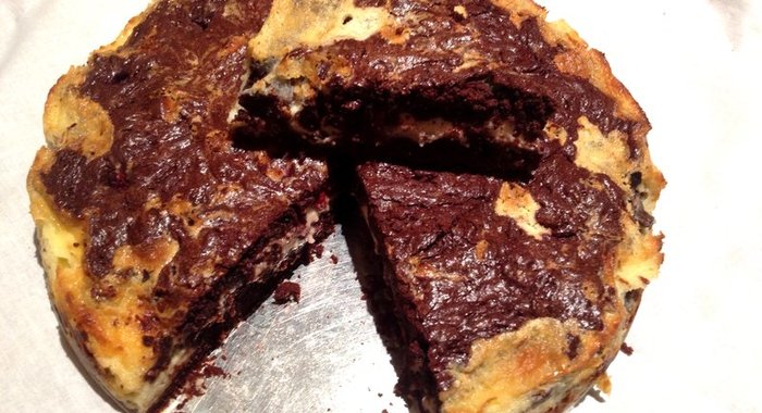 Брауни со сливочным сыром и малиной