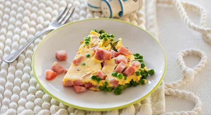 Яичное суфле с ветчиной в мультиварке