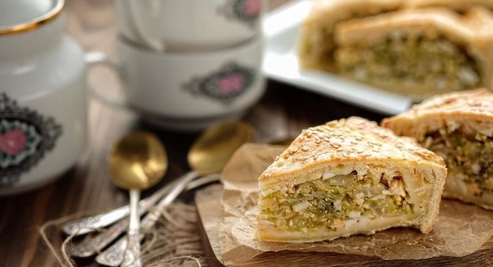 Пирог с капустой и яйцом