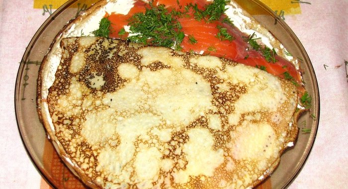 Блинный пирог с семгой