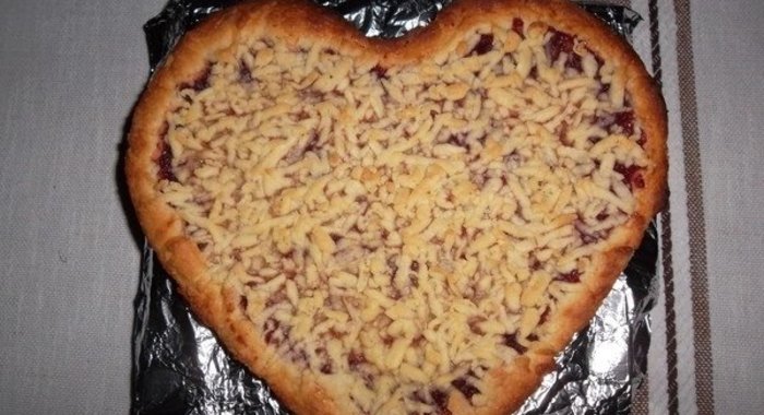 Пирог с джемом