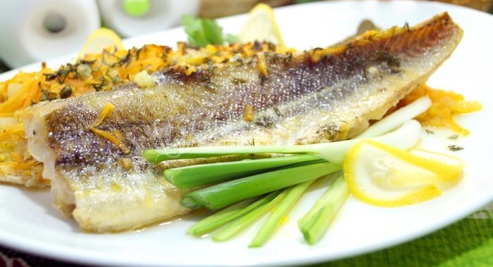 Пирог из кедровых орехов с лимонным сабайоном и кремом маскарпоне