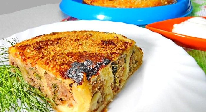 Пирог из слоеного теста в мультиварке