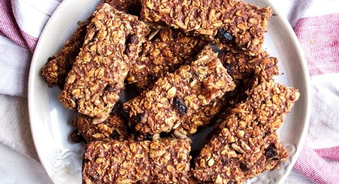 Овсяные батончики с финиками