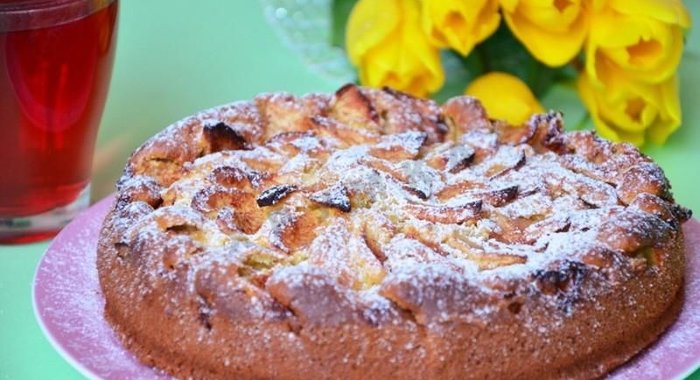 Яблочный пирог на йогурте