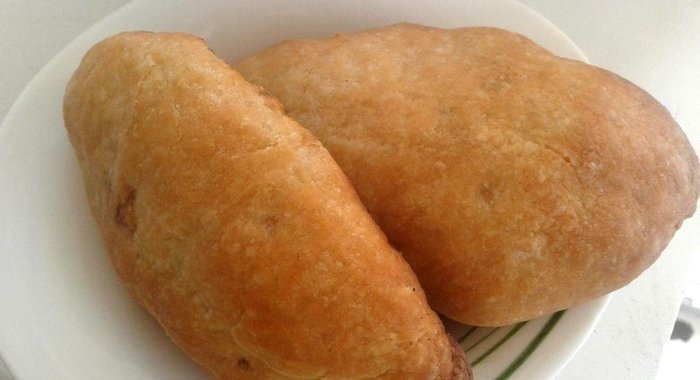 Запеченные пирожки с картошкой и мясом