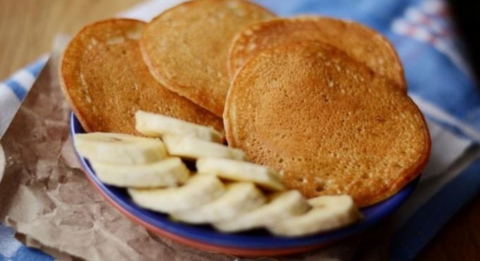 Банановые панкейки