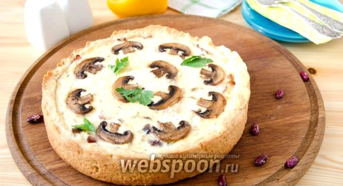 Пирог с красной фасолью и грудинкой