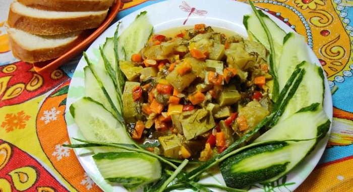 Овощное рагу с кабачками в мультиварке