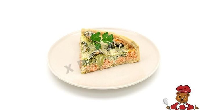 Пирог с лососем и брокколи