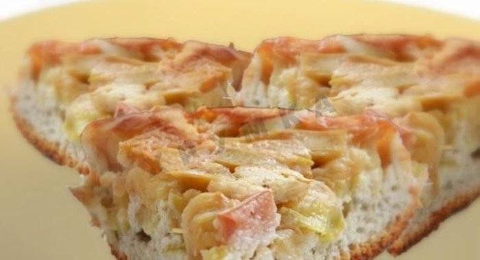 Шарлотка с творогом в мультиварке