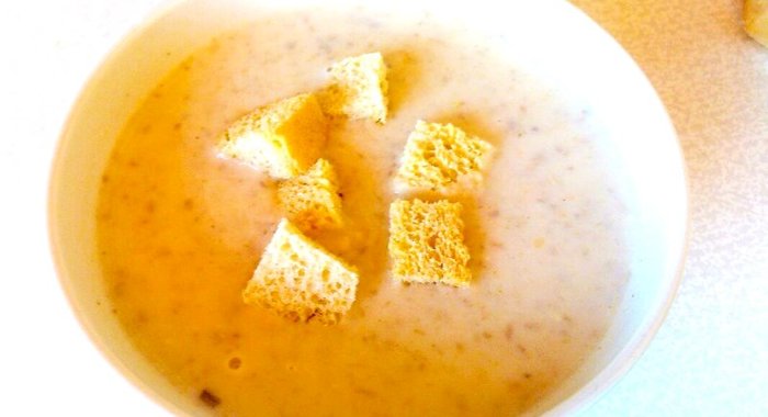 Грибной суп-пюре на курином бульоне