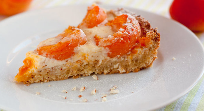 Миндальный пирог с абрикосами