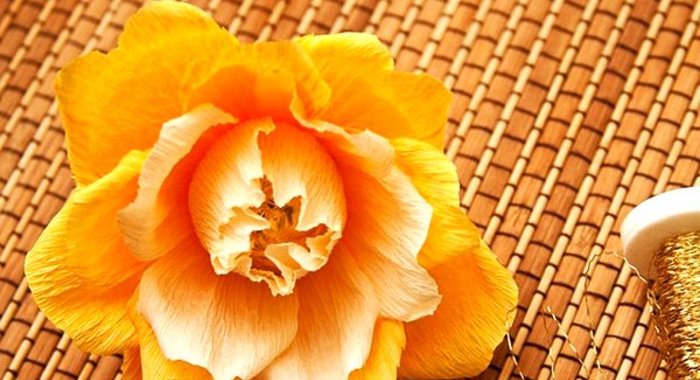 Английская роза из конфет