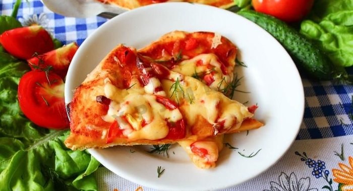 Пицца на тонком тесте без дрожжей