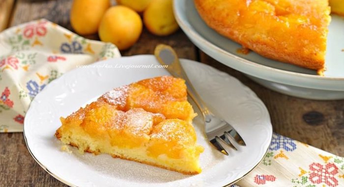 Карамельный абрикосовый пирог