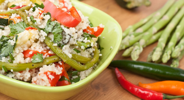 Кускус со спаржей и кабачками