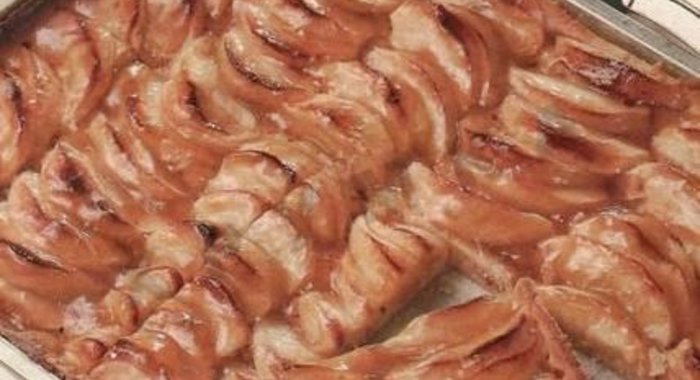яблочный пирог с корицей и лимоном