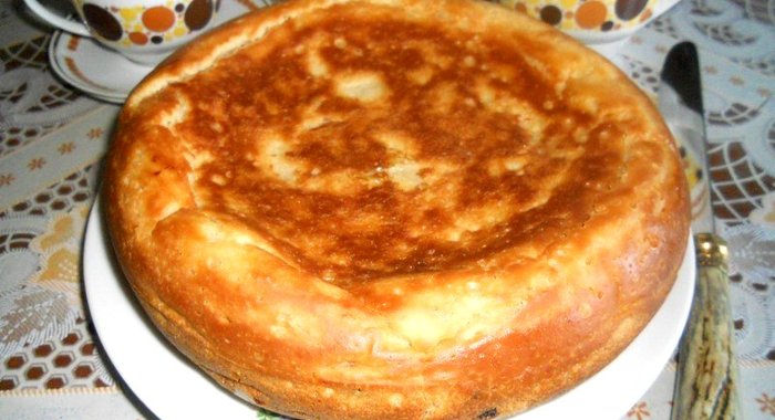 Пирог обычный с изюмом