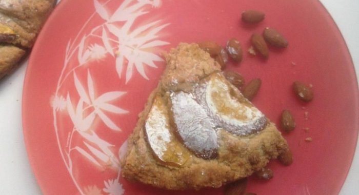 Пирог с персиками